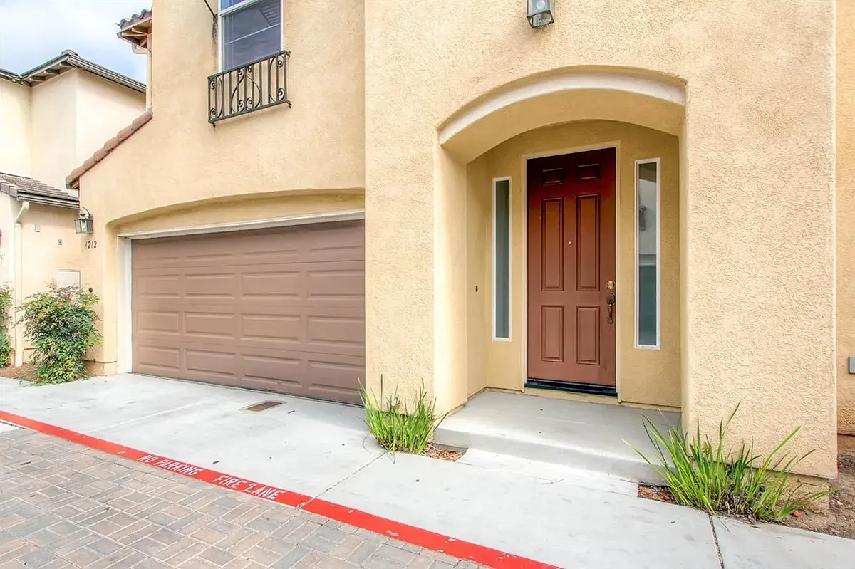 Building Photo - 4212 Avenida Arroyo