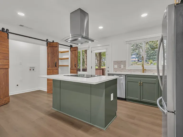 1148 Lookout Ave NW — Photo 7
