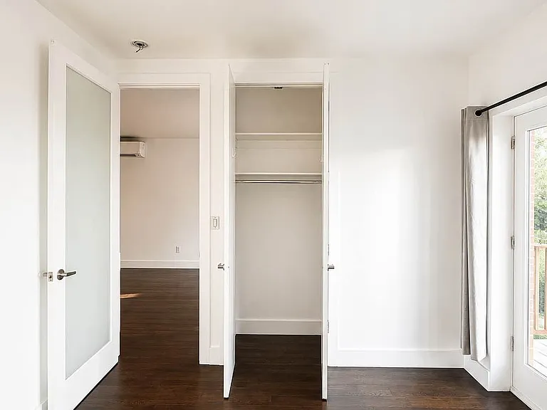 55 Stanhope St #3B — Photo 10