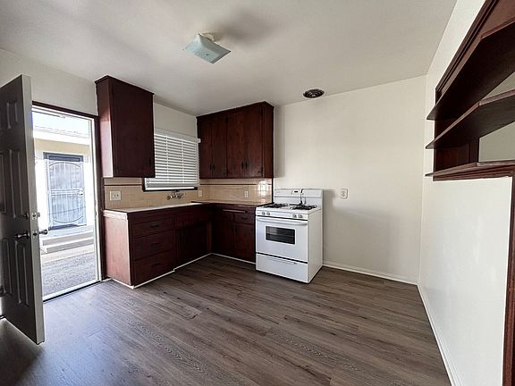 5th image of 664-670 S Eremland Dr #668