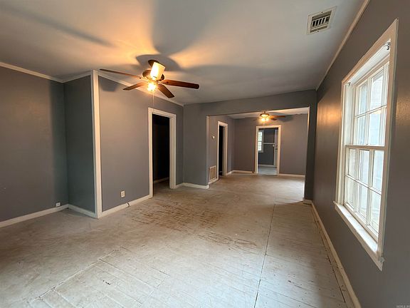 3rd image of 1818 N McKinley St