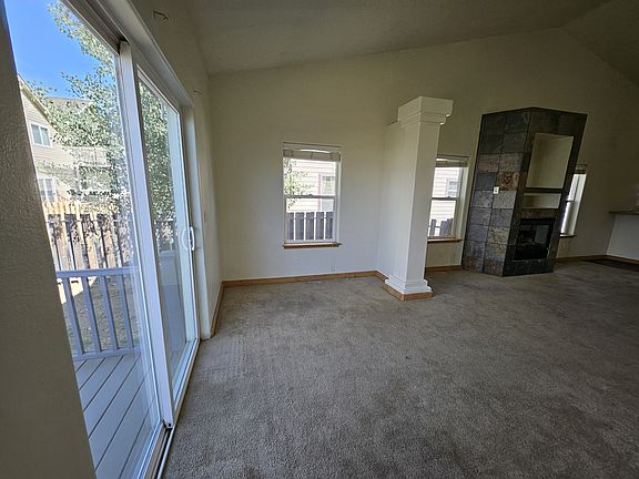 4th image of 372 Cole Ave