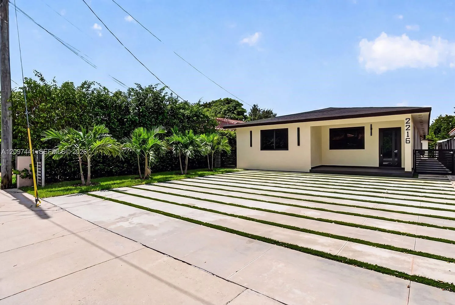Coral Way Park Sec B — Photo 3