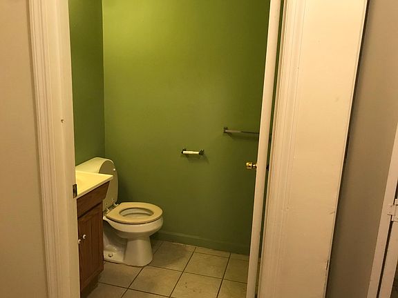 4th image of 1835 Nicklaus Dr APT C