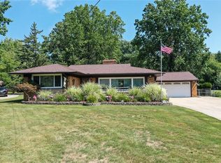 13340 Old Pleasant Valley Rd, Middleburg Heights, OH 44130