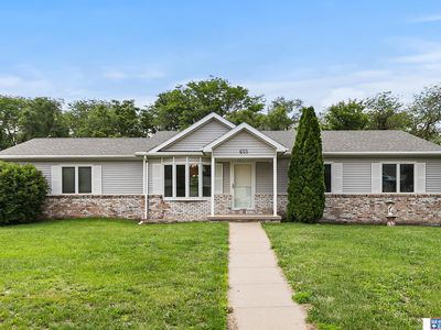 655 Goldenrod Ln, Crete, NE, 68333