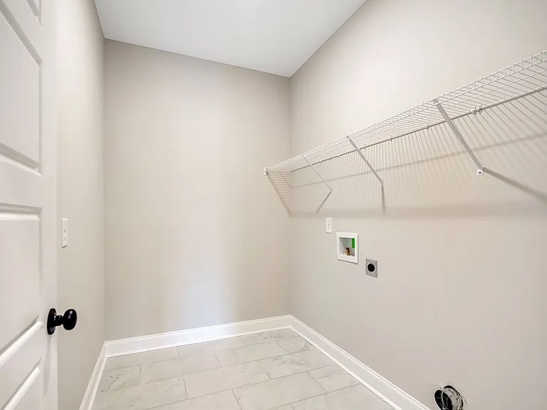 533 S Halifax Ct — Photo 22
