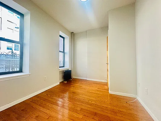 Rented by DeSimone Real Estate | media 4