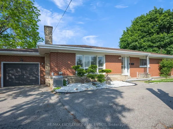 166 McLaughlin Rd S, Brampton, ON L6Y 3A4