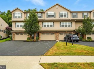 160 Old Schoolhouse Ln, Mechanicsburg, PA 17055