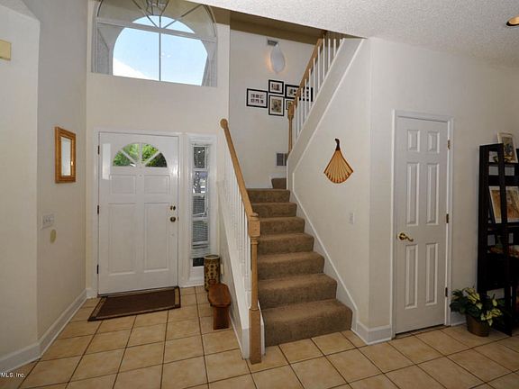 5th image of 12870 Daybreak Ct E