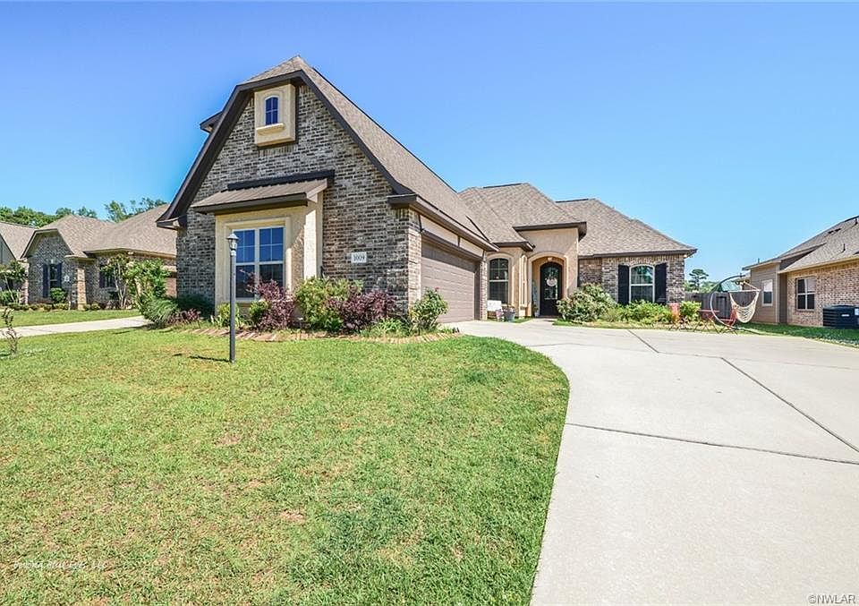 1st image of 1009 Green Wood Cir