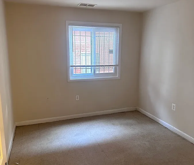 430 Brandywine St SE #102 — Photo 6