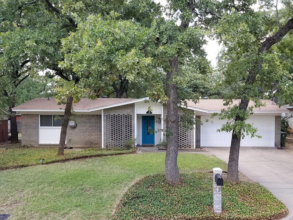 Charming 48 Coffee Tavern