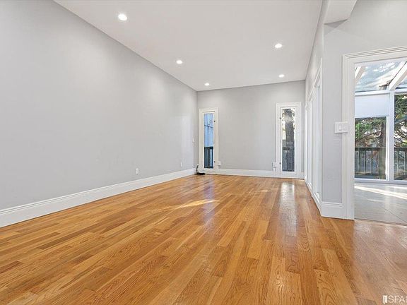 4th image of 30 Bernice St