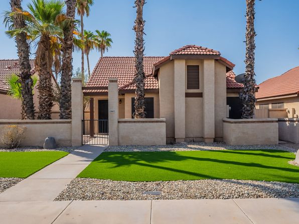 1907 E Velvet Dr