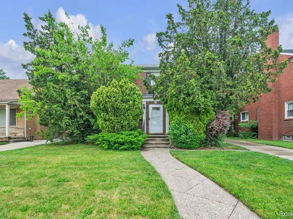 15717 Lindsay St, Detroit, MI 48227
