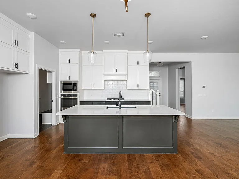 800 Firefork Ave — Photo 12