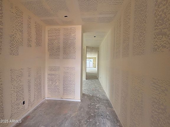 3rd image of 46886 W COE Street