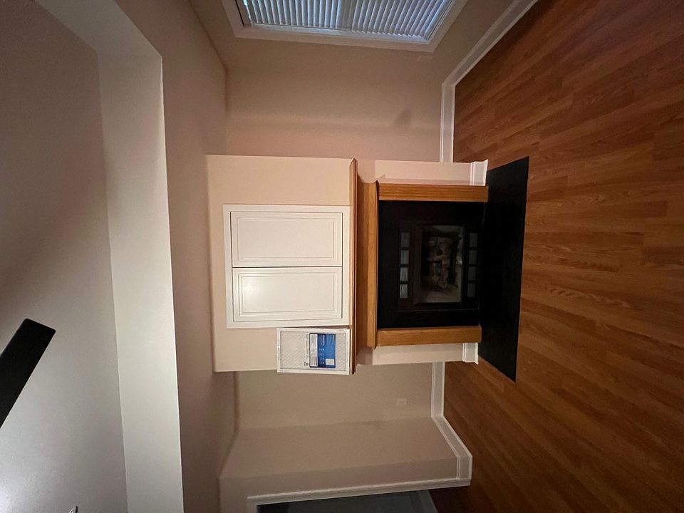 1st image of 1931-102 Tara Ct