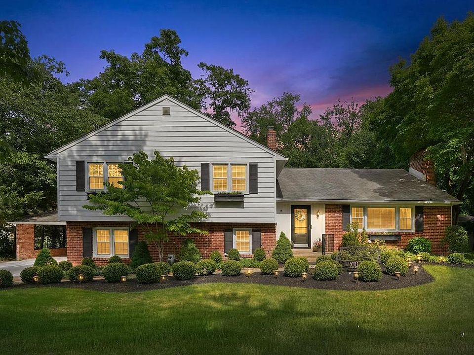 1st image of 2527 Blackwood Rd