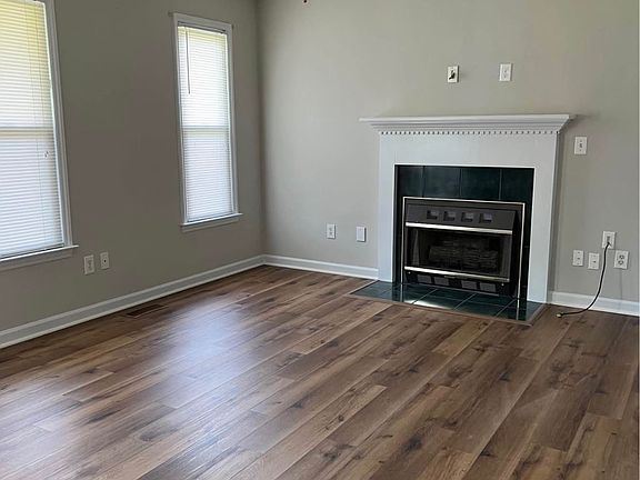 2nd image of 5611 Cornwallis Rd
