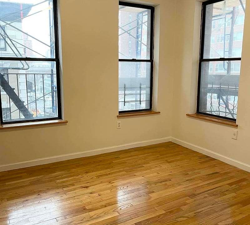 1st image of 200 W 94th St #4EE