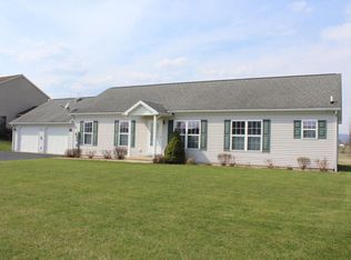 123 Meadow Green Dr, Mifflinburg, PA 17844