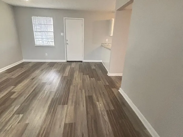 Blakely Place Apartments — Photo 2