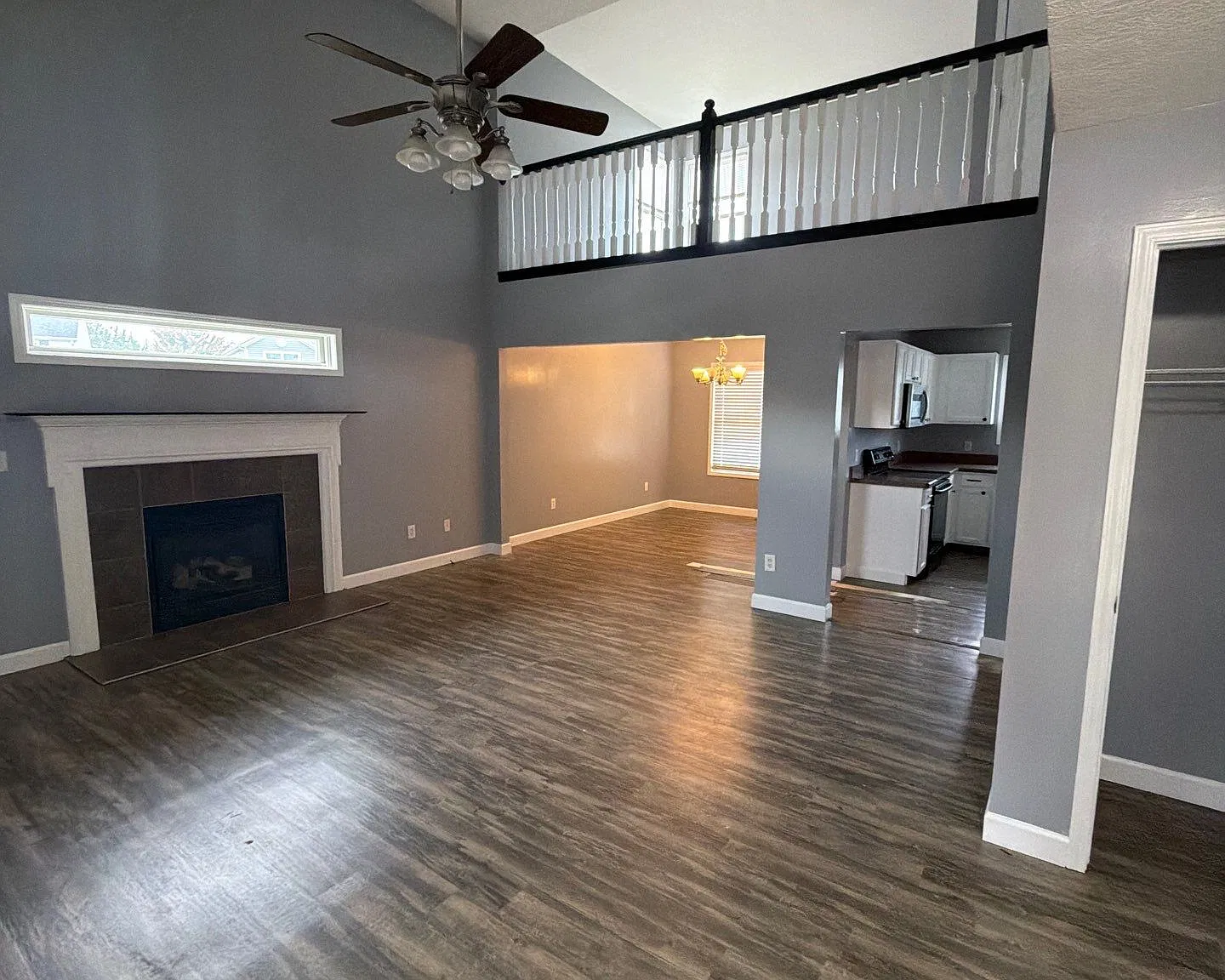 3 bed, 2.5 bath, 1860 sqft, $2,599 — Photo 2