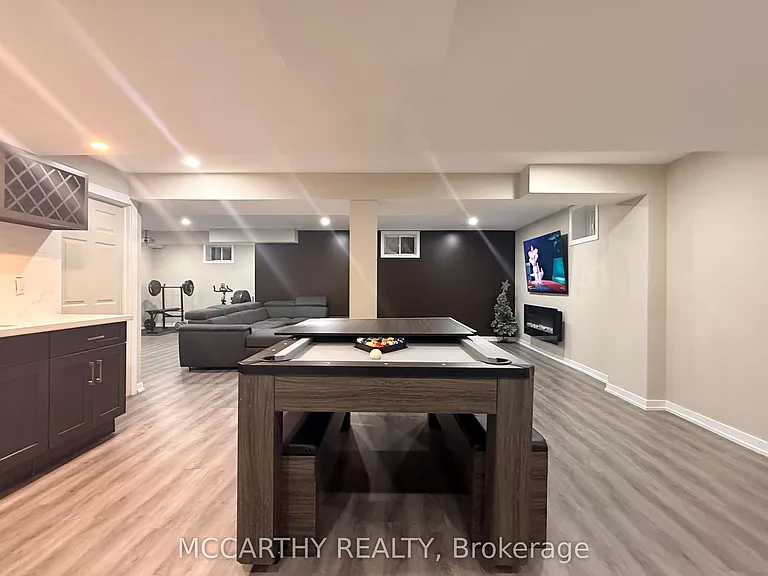 124 Johnson Dr — Photo 36