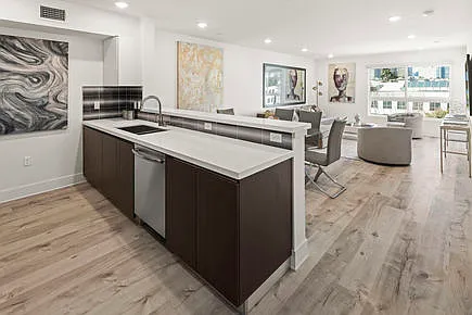 10608 Santa Monica Blvd — Photo 5