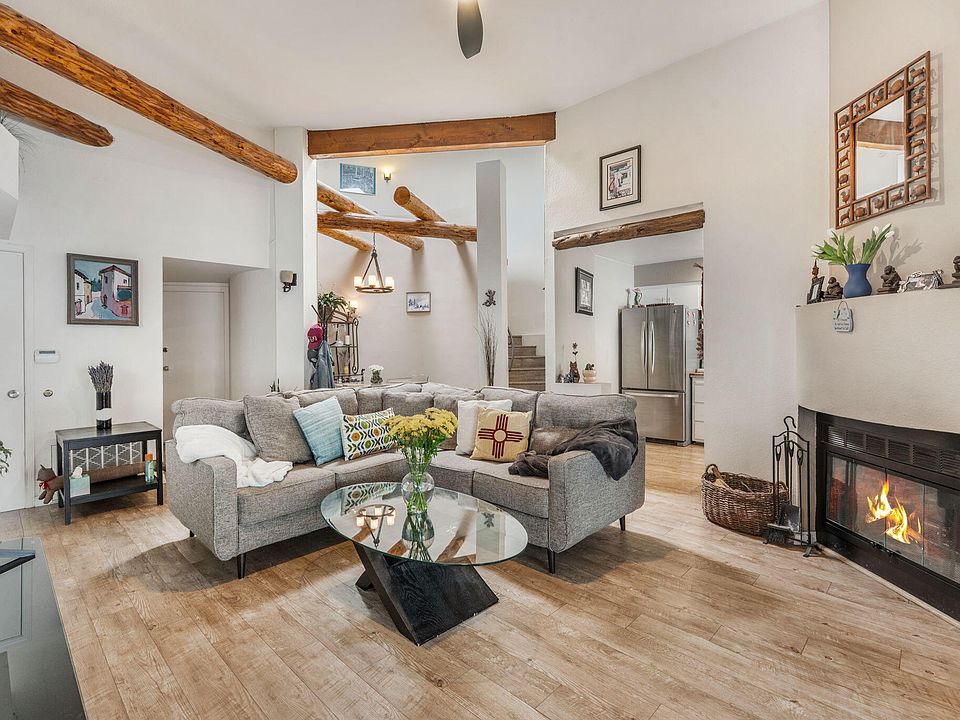 1st image of 717 Candelaria Rd NW APT N