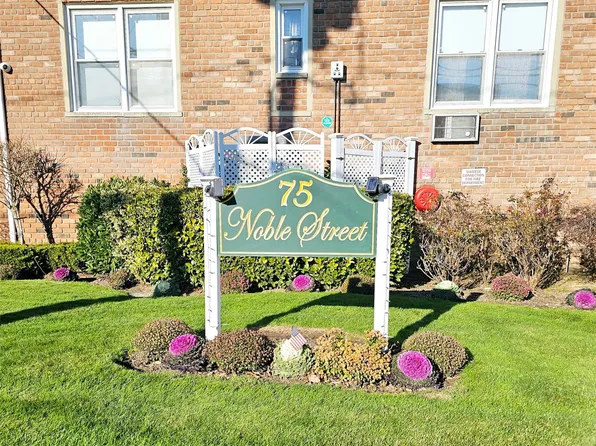 75 Noble Street #205, Lynbrook, NY 11563