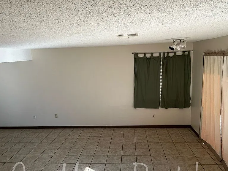 543 S Paula Ave #C — Photo 2