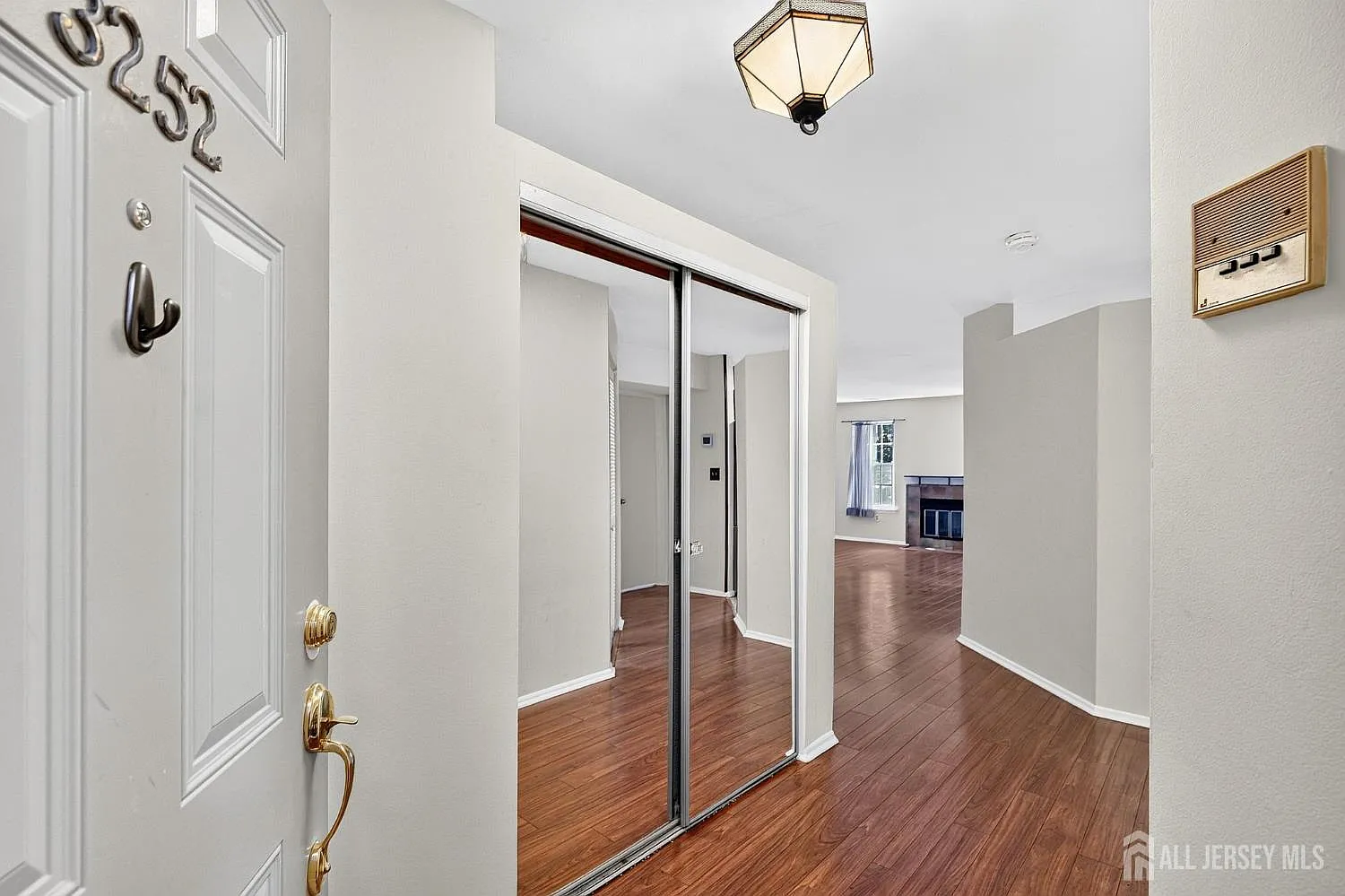 2 bed, 2.0 bath, $2,350 — Photo 2