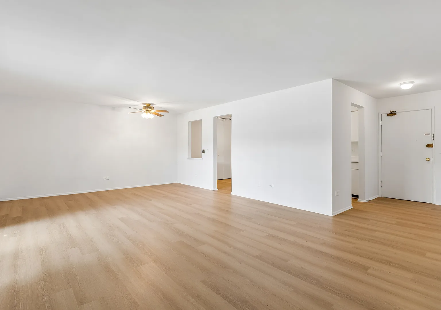 2 bed, 960 sqft, $1,950 — Photo 4