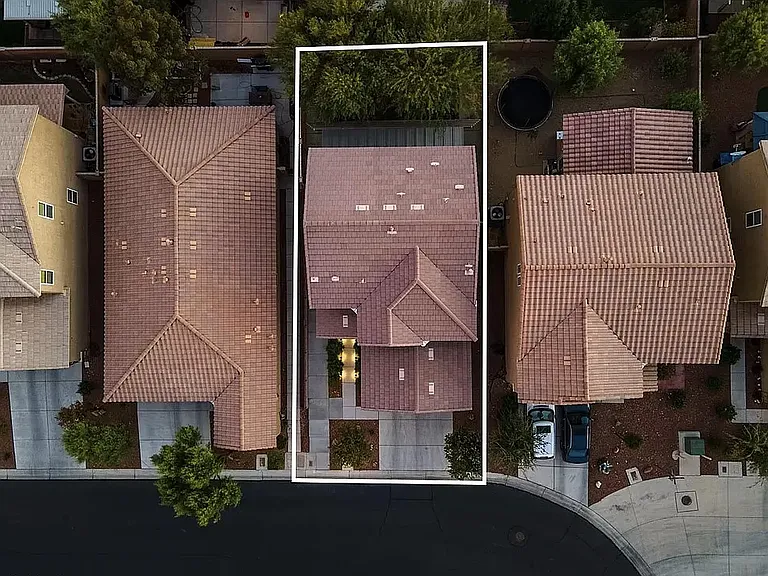 10639 Whiting Ave — Photo 32