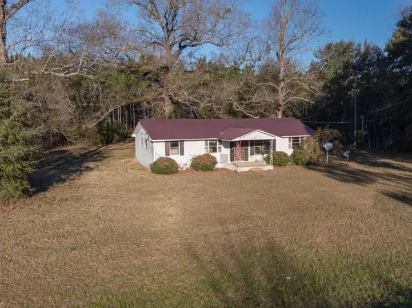 261 Avenue Rd, Colquitt, GA 39837