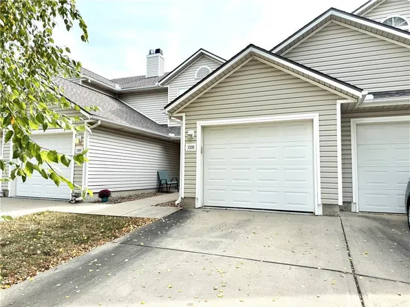 1335 SE Lexington Ave, Lees Summit, MO 64081
