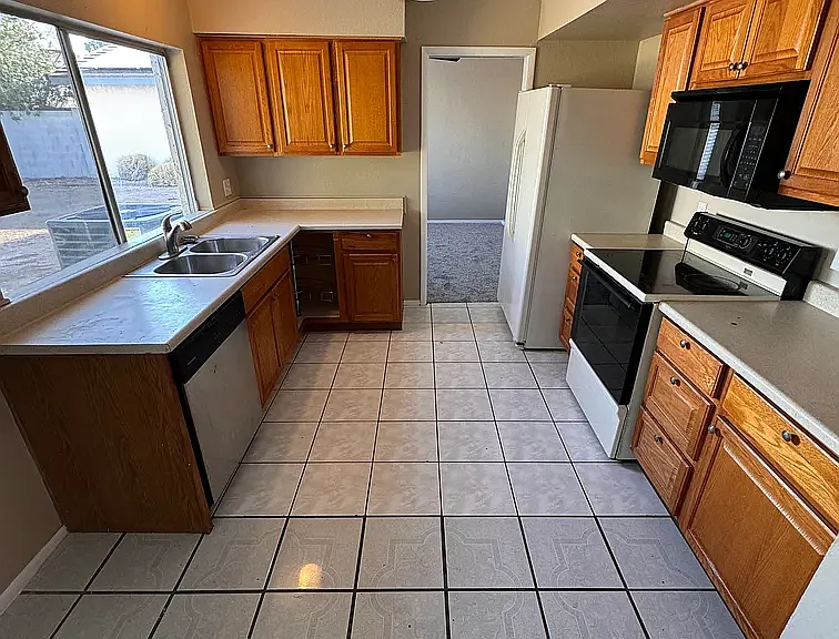 1600 E Westwind Way — Photo 10