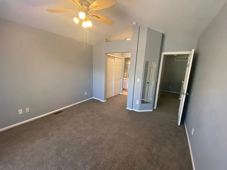 8665 Cloverleaf Cir — Photo 21