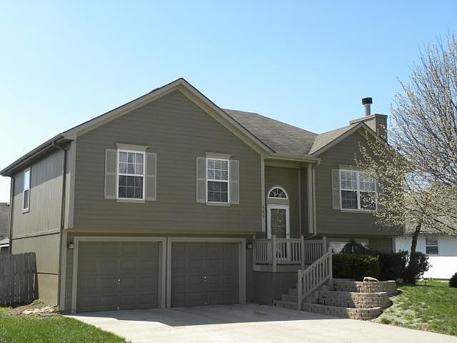 1st image of 625 Gateway Dr