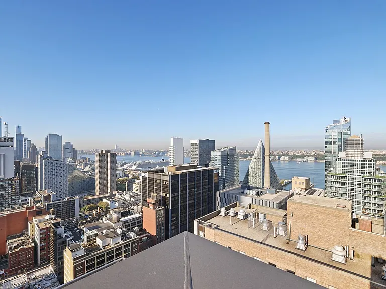 200 W 60th St #15G — Photo 32