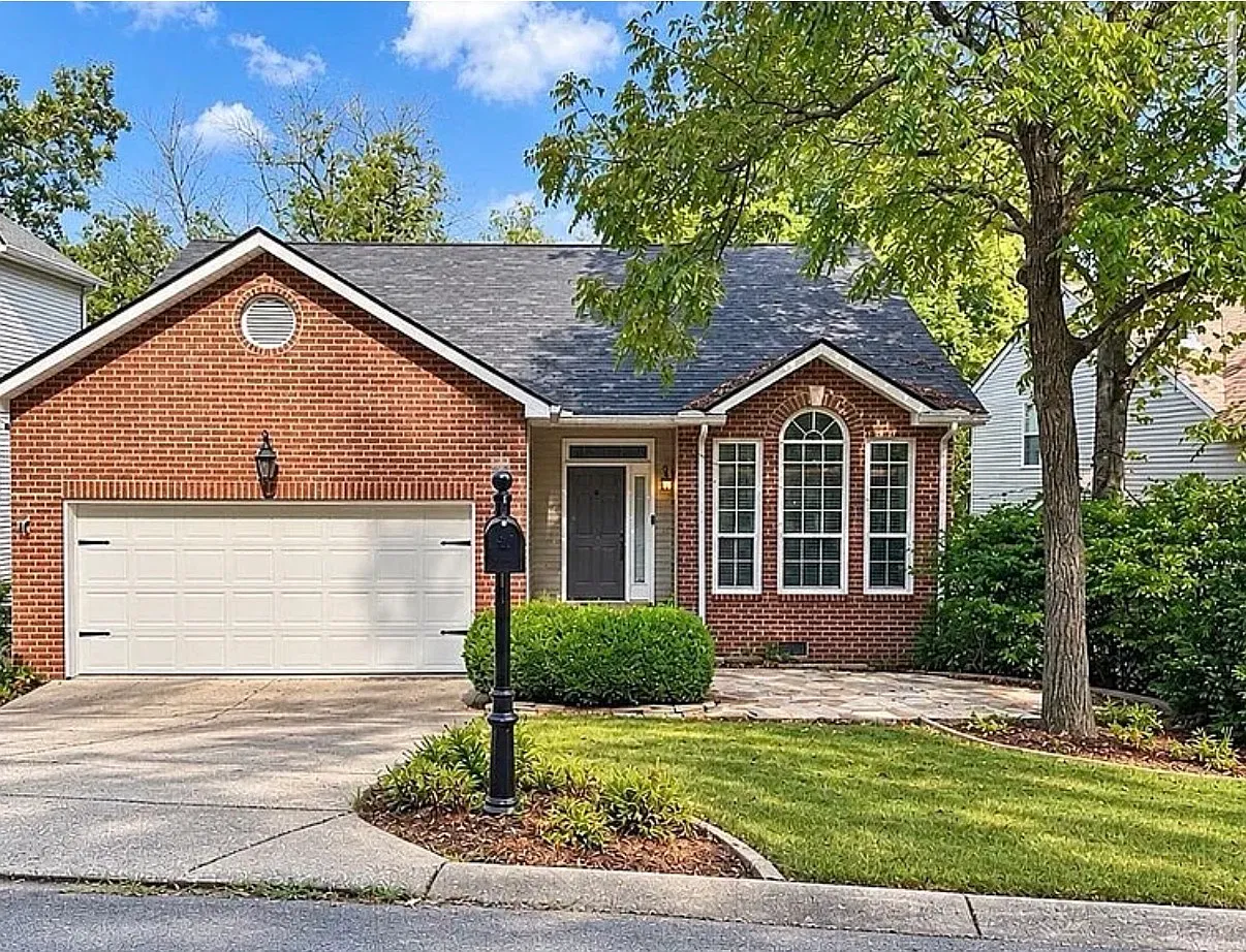 4 bed, 2464 sqft, $3,150 — Photo 1