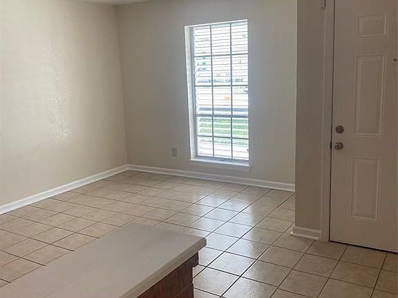 5th image of 2208 37th St