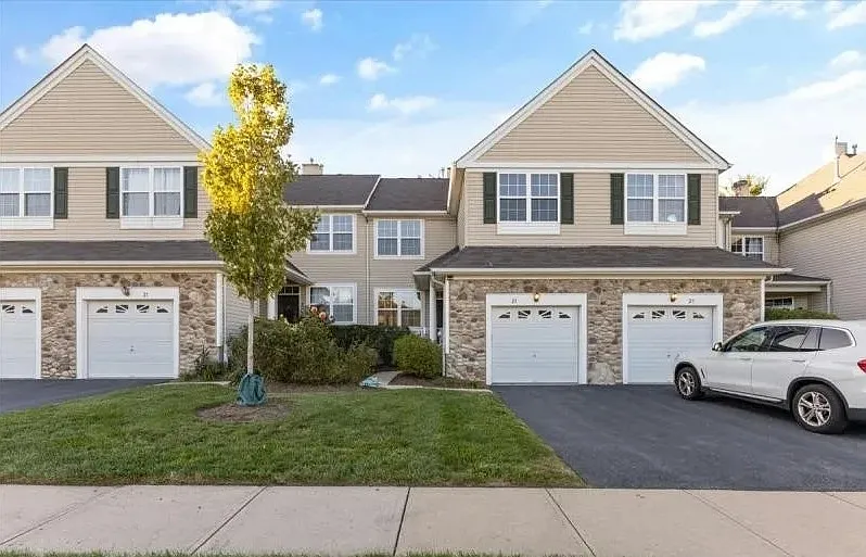 2 bed, $3,550 — Photo 2