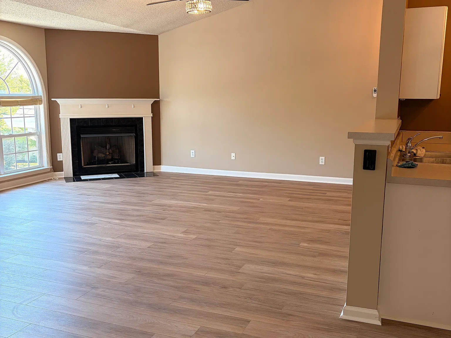 2 bed, 1200 sqft, $1,495 — Photo 2
