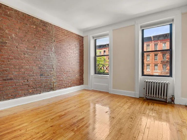 714 9th Ave #2A — Photo 1