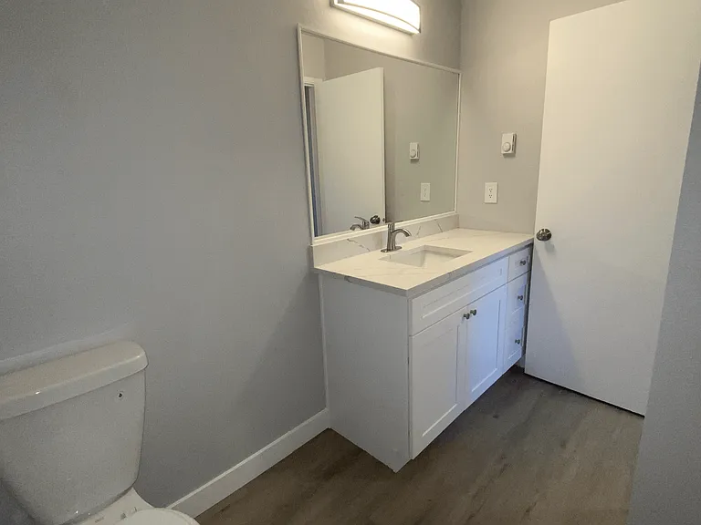 Williamsburg Townhomes — Photo 10